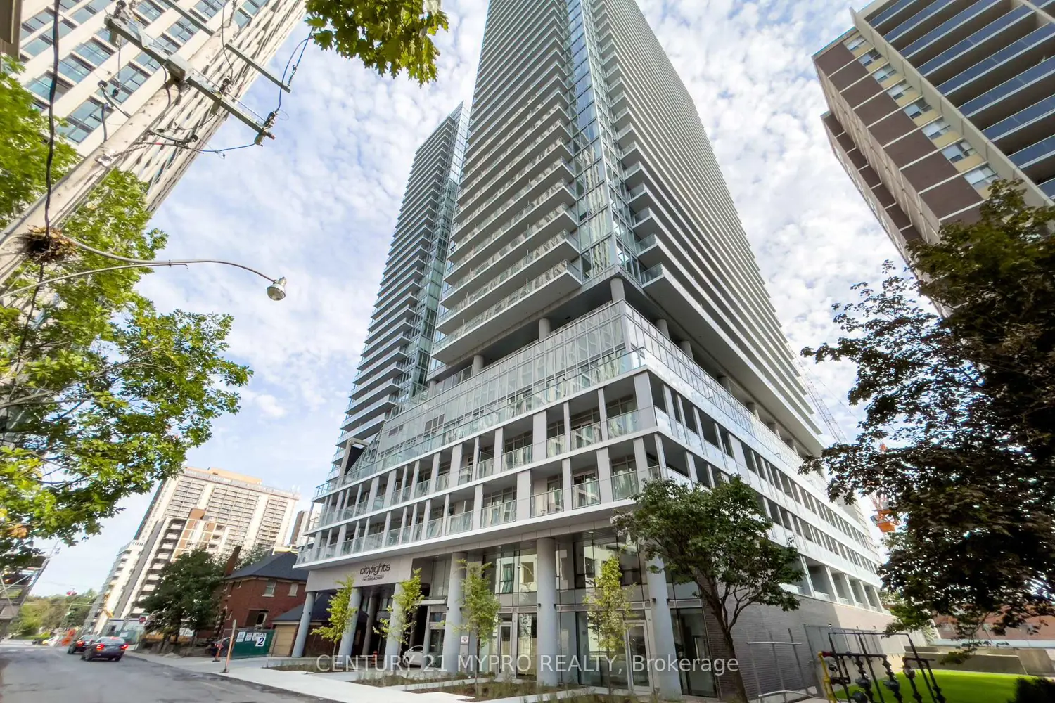 195 Redpath Avenue 2714
