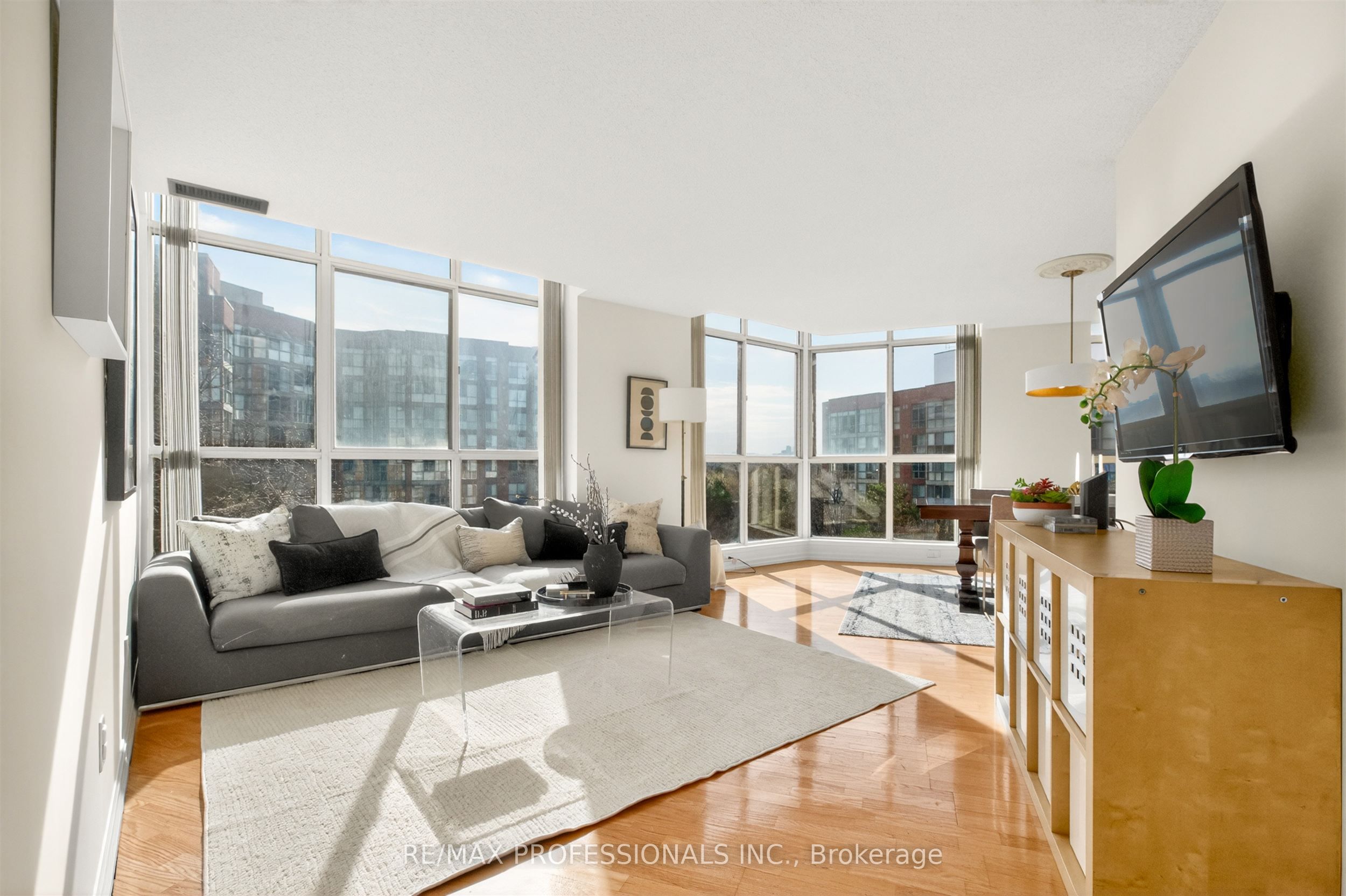 620-20 Southport Street, Toronto, ON, M6S 4Y8