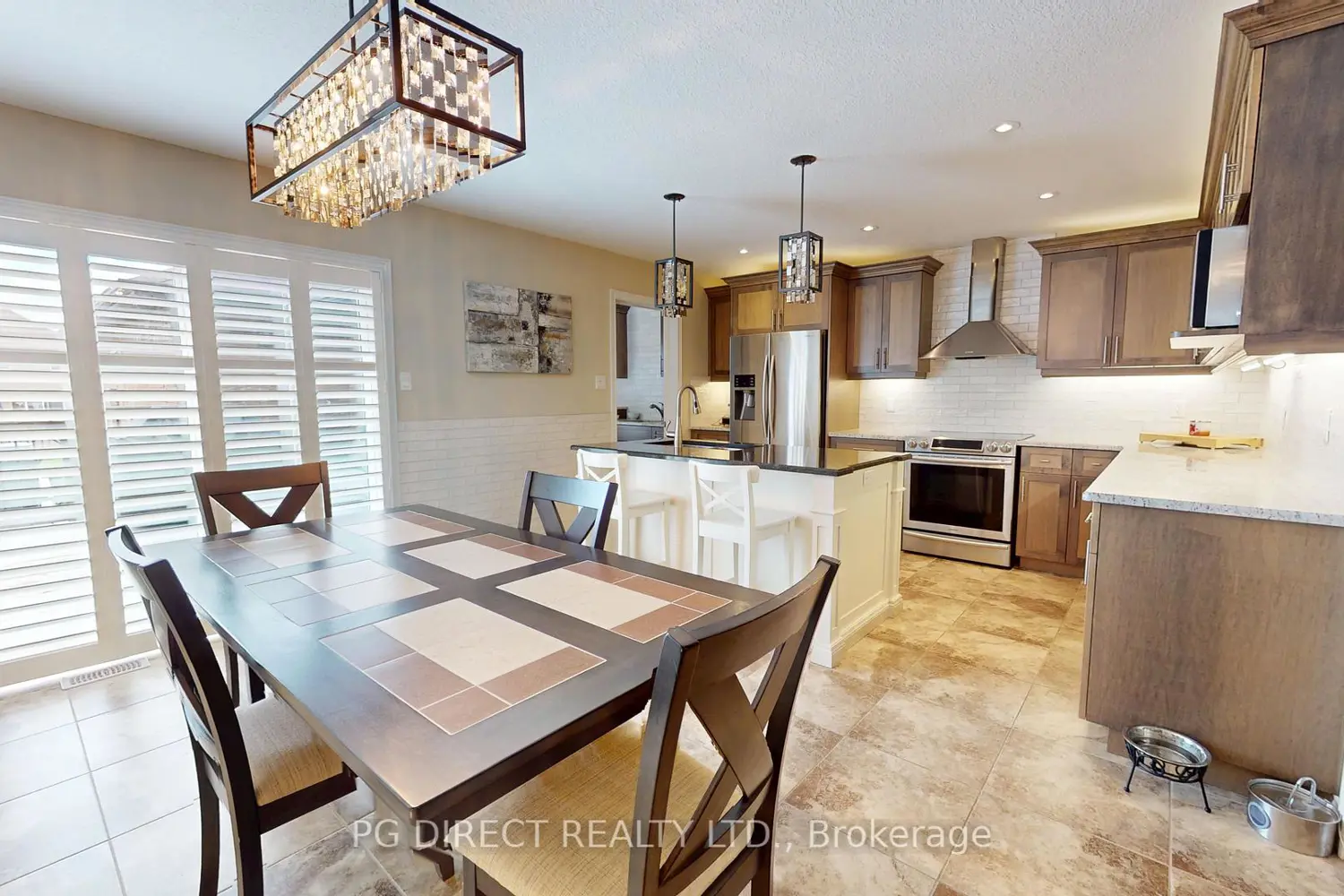 694 Victoria Road photo 5