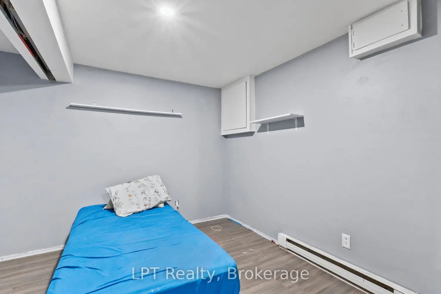 Additional image 11 of 4 Tiffany Place