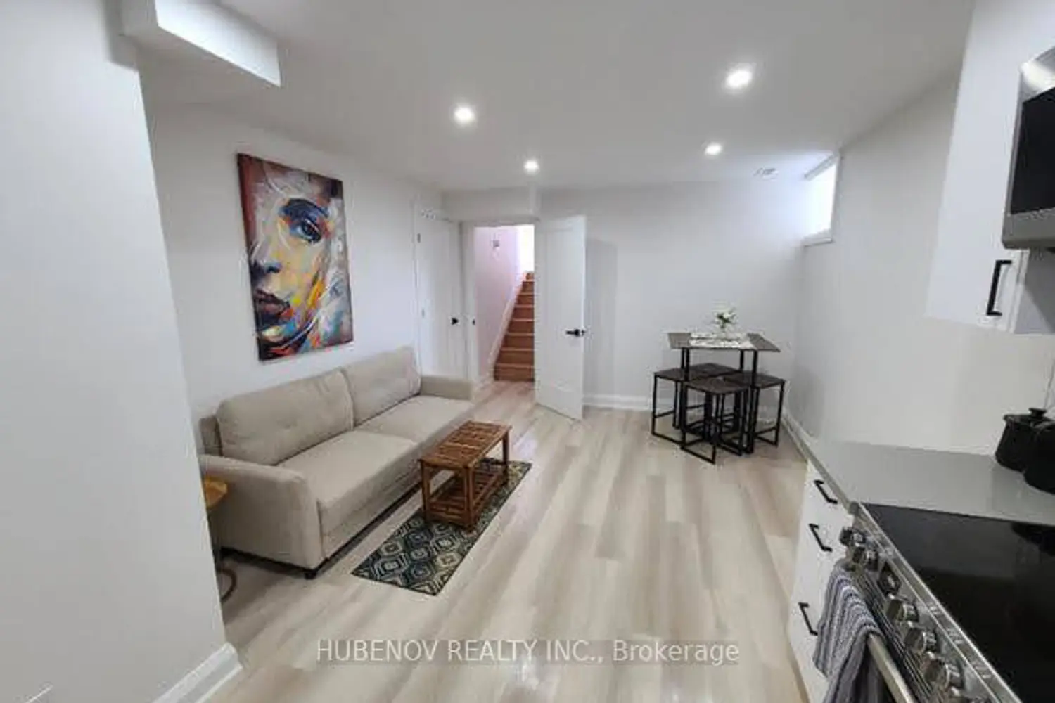 Additional image 11 of 1535 Dufferin Street