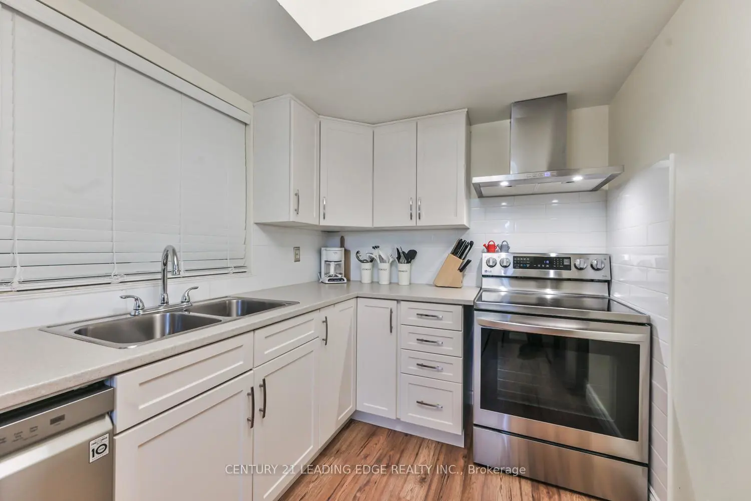 Additional image 12 of 100 Anna Russell Way Ph13