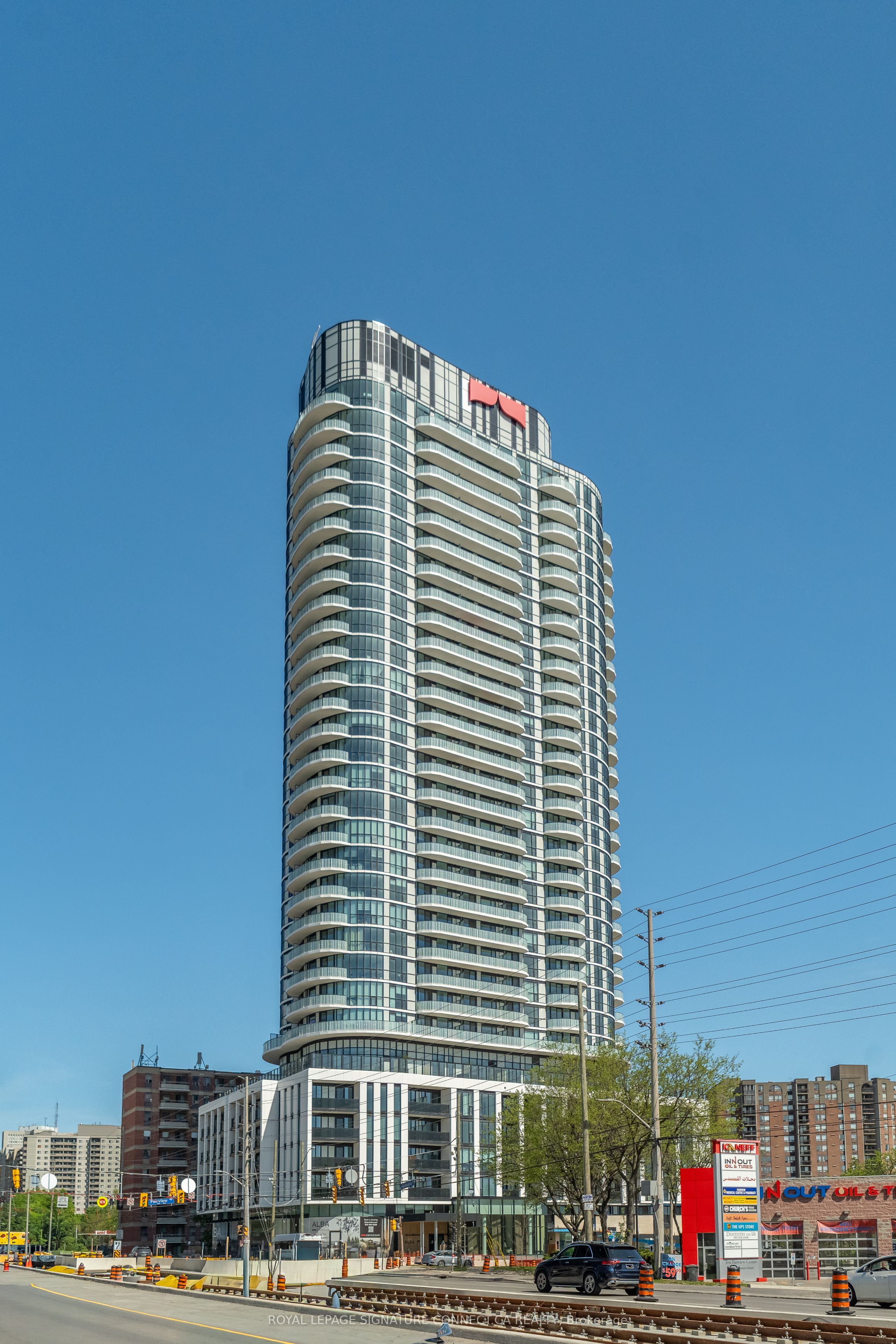 402-1 Fairview Road E, Mississauga, ON, L5A 0B4