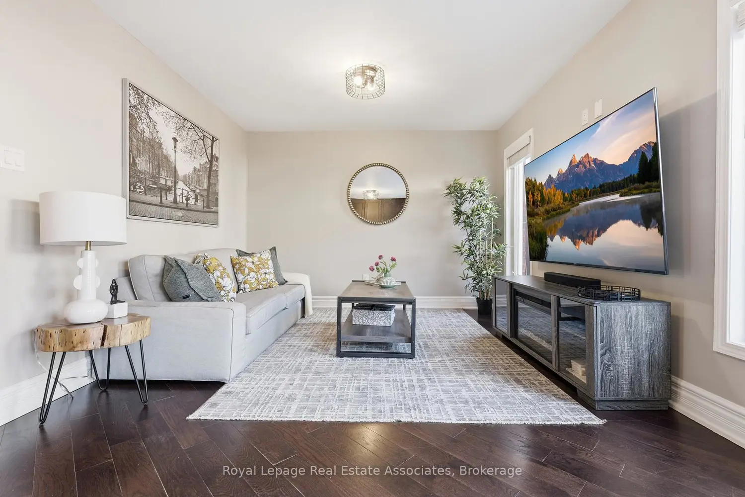 362 Cavanagh Lane photo 2