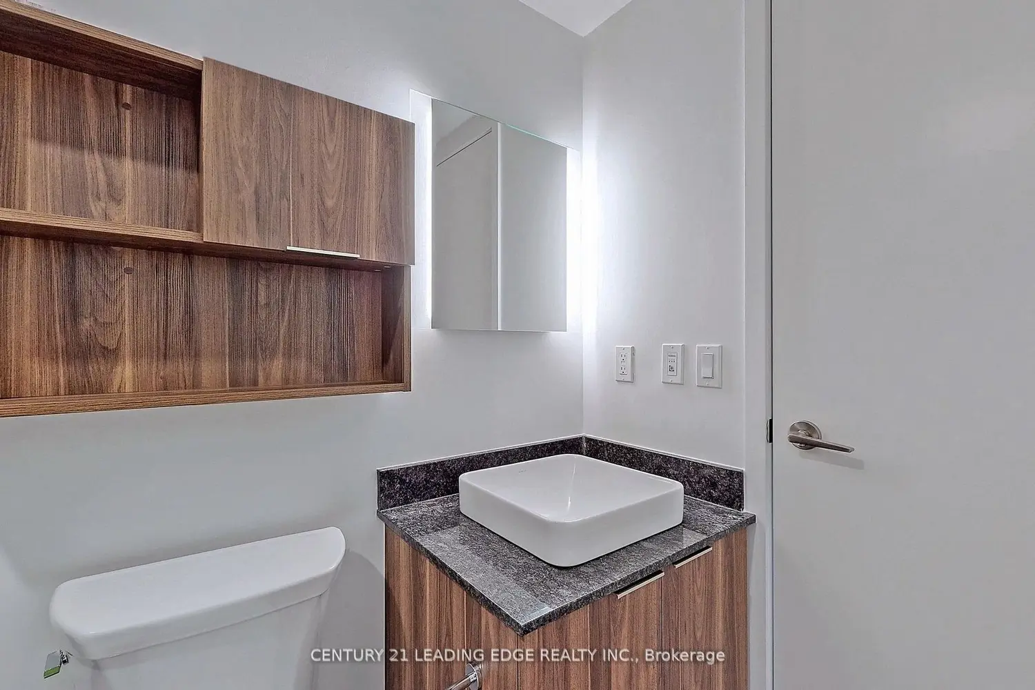 Additional image 13 of 501 Yonge Street 5102