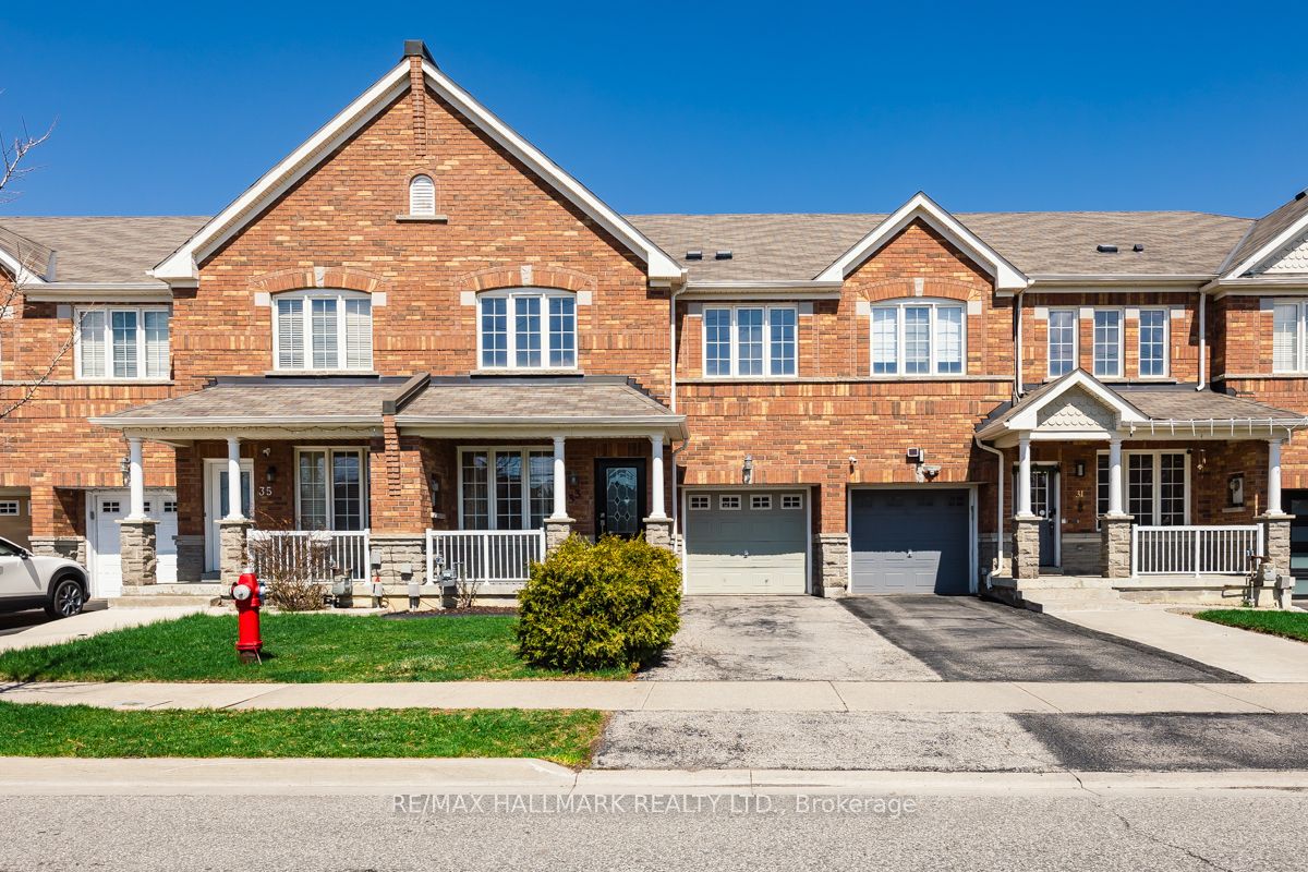 33 Tomabrook Crescent, Brampton, ON, L6R 0V2