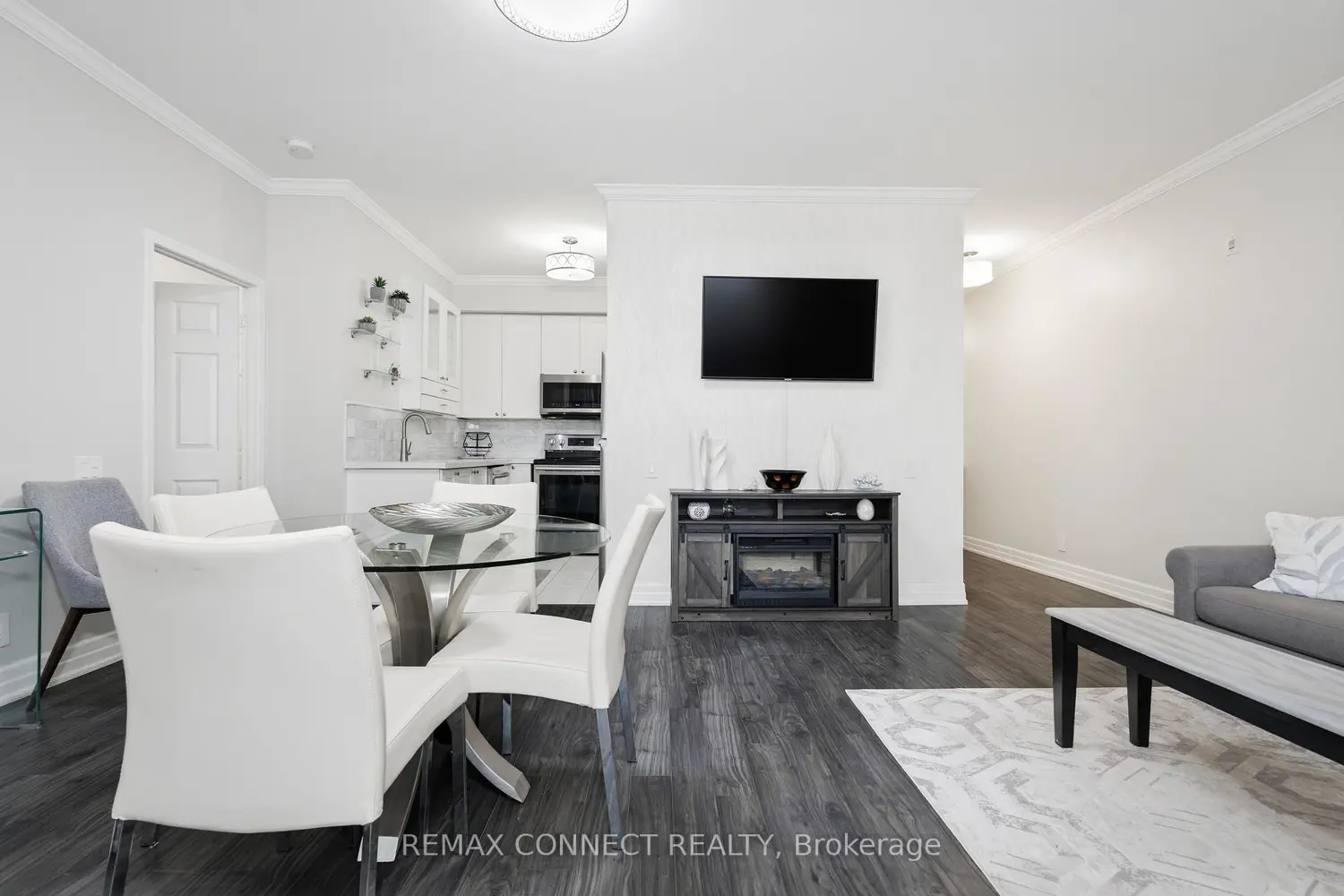 Additional image 9 of 11121 Yonge Street 512