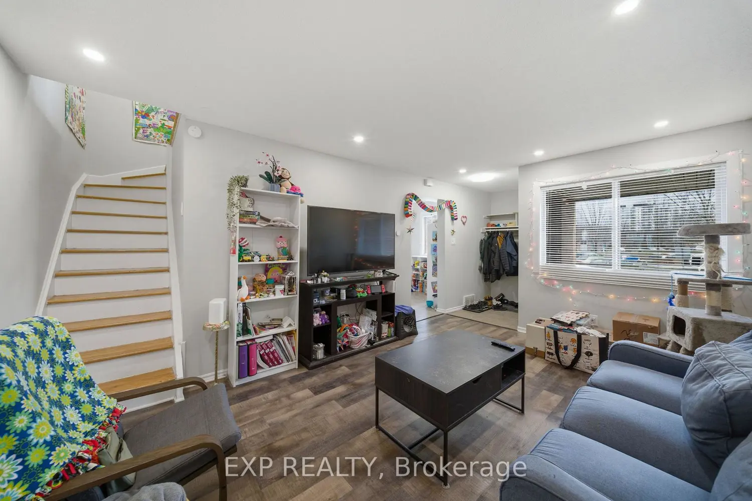 1675 Heatherington Road 11 photo 4