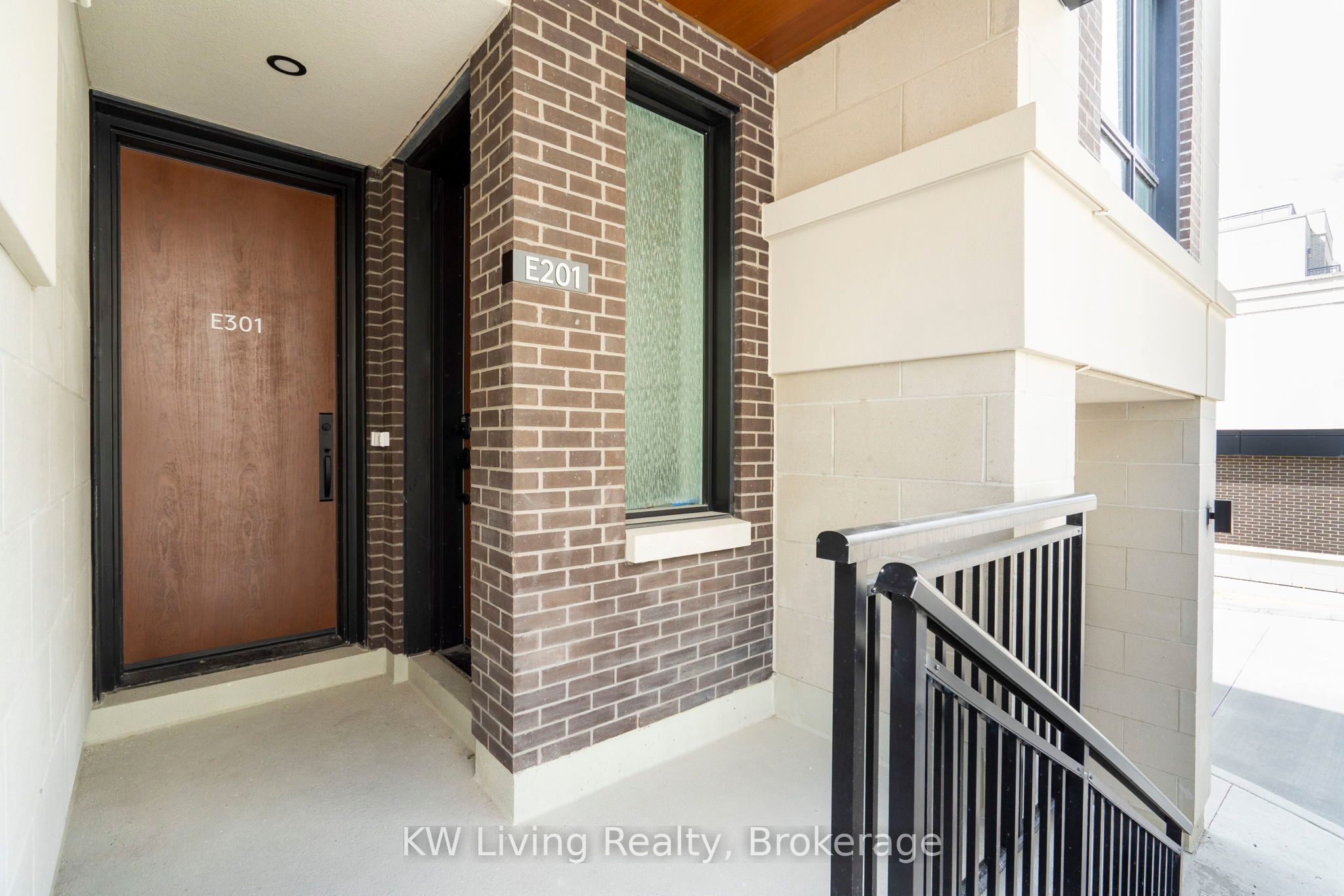 Additional image 4 of E301-7 Red Squirrel Lane, Richmond Hill, ON, L4S 0P5