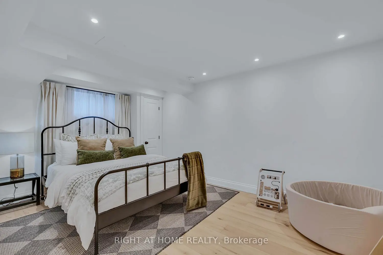 Additional image 18 of 4165 Fieldgate Drive #43