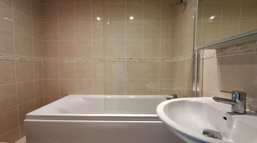Additional image 6 of 1 bed flat to rentFlat 2 - Fore Street, Hayle TR27
