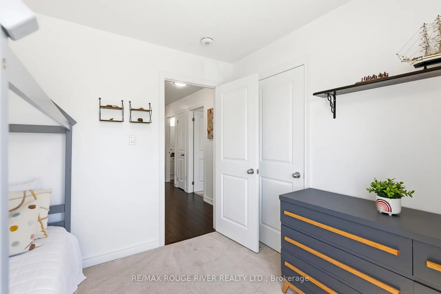 84 Fred Jackman Avenue photo 5