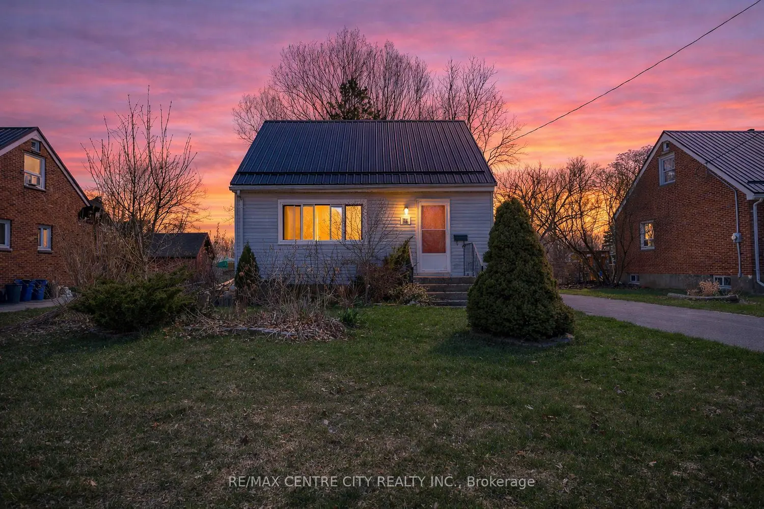 64 Dunkirk Drive photo 2