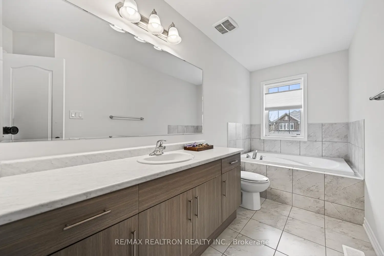 Additional image 8 of 81 Enford Crescent