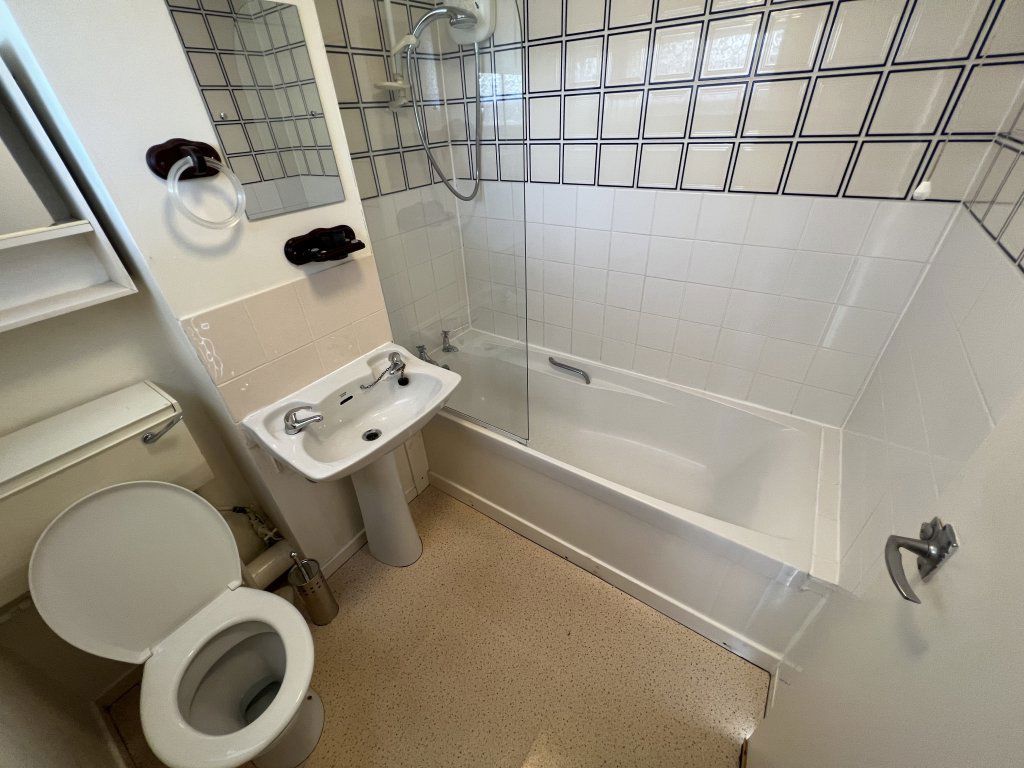 Additional image 5 of 1 bed detached house to rentTom Morris Drive, Fife KY16