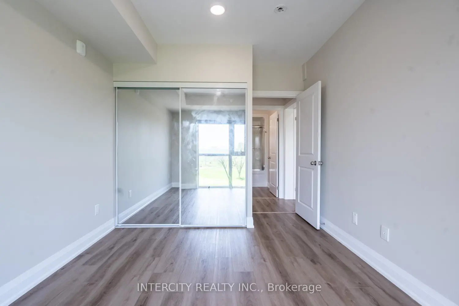 Additional image 5 of 50 Herrick Avenue 327