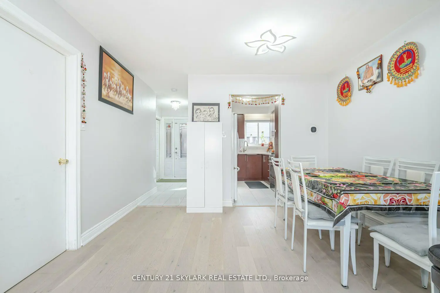Additional image 4 of 435 Silverstone Drive 26