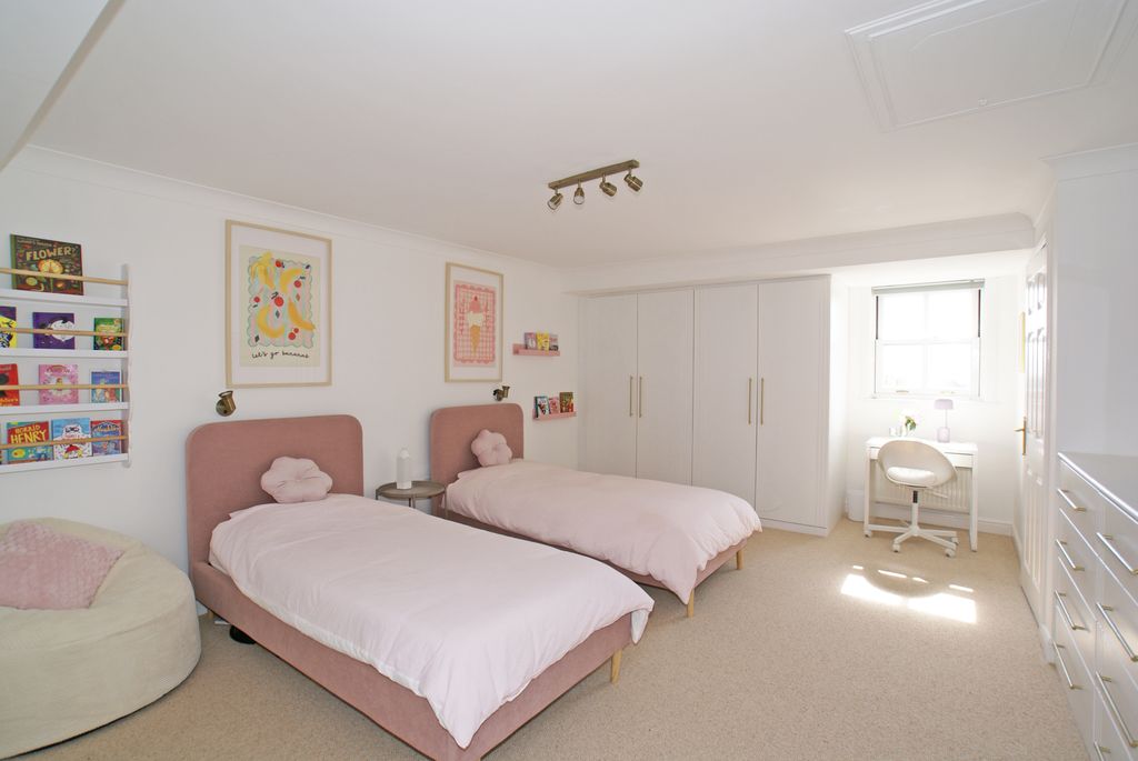 Additional image 7 of 3 bed town house to rentMalthouse Lane, Ashover, Chesterfield S45
