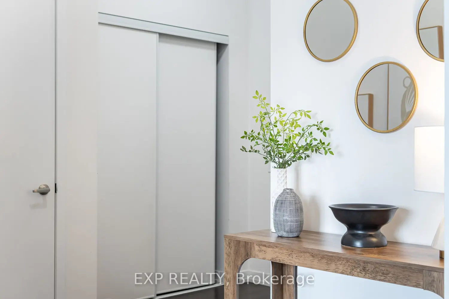 Additional image 5 of 2560 Eglinton Avenue 2508