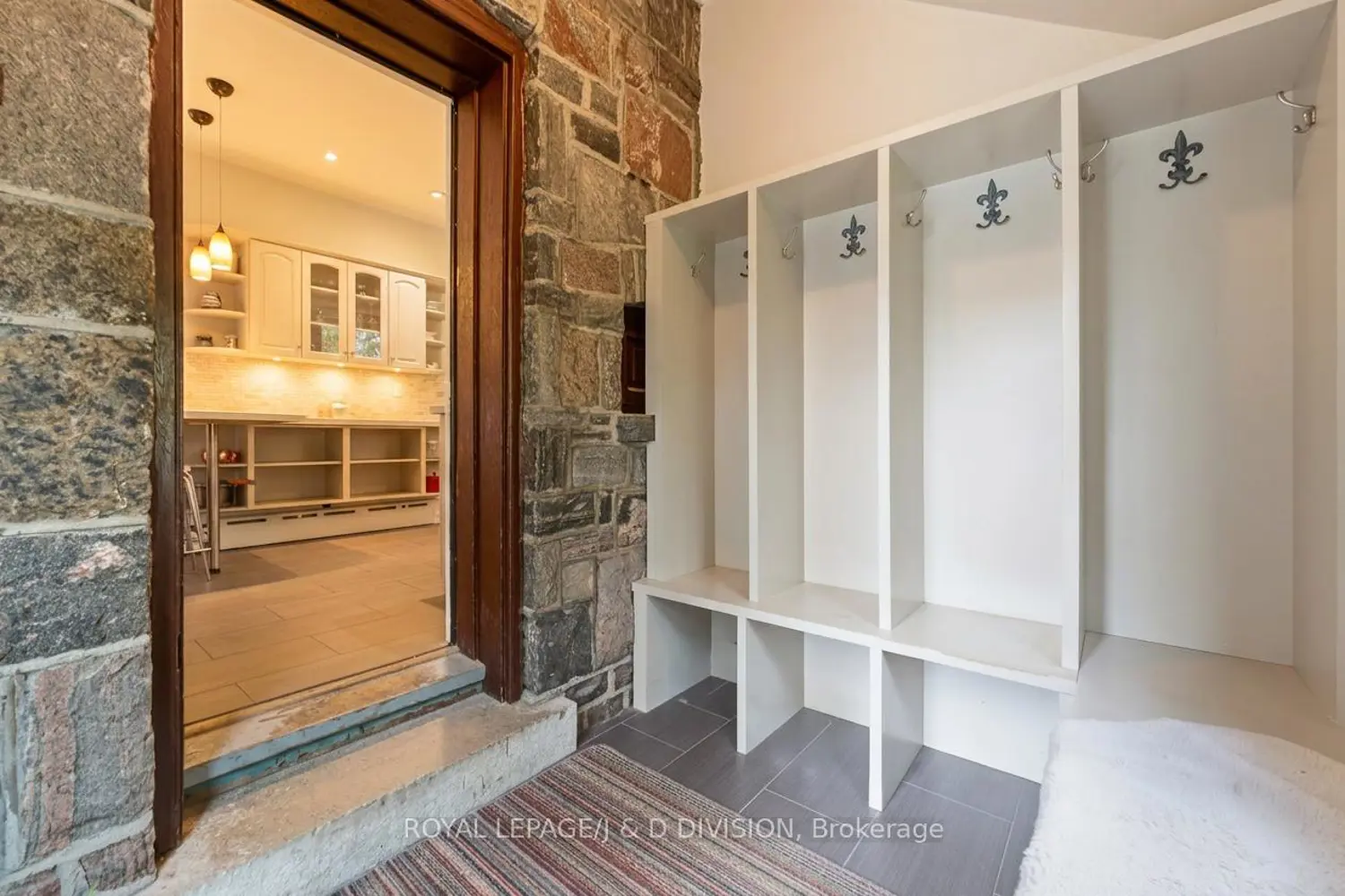 Additional image 14 of 44 Tecumseth Street