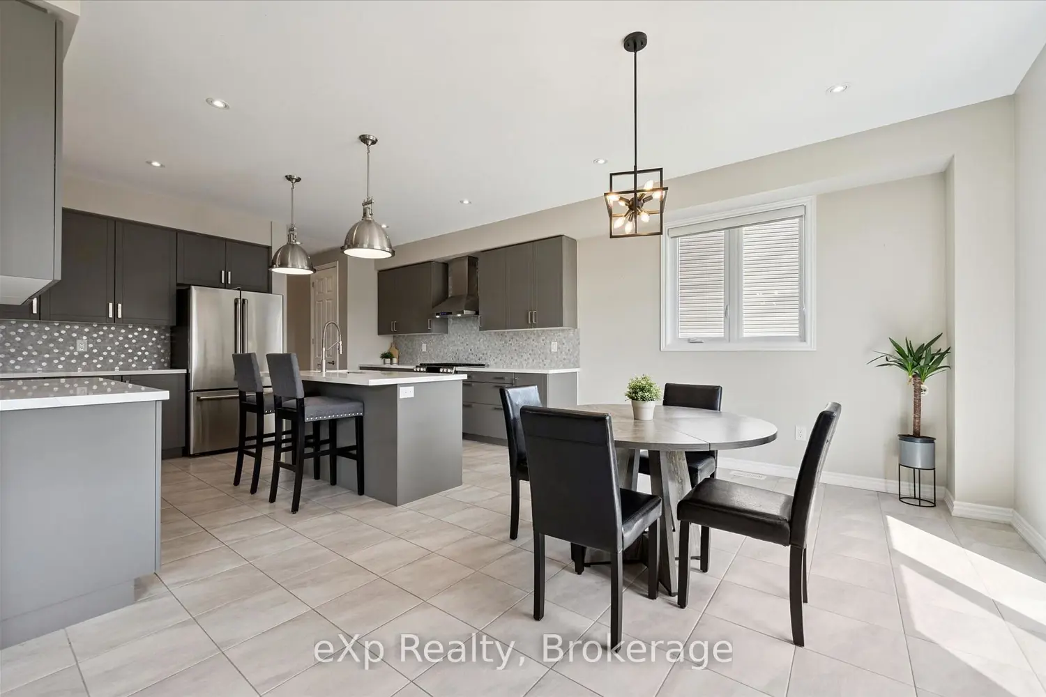 Additional image 7 of 201 Mcfarlane Crescent