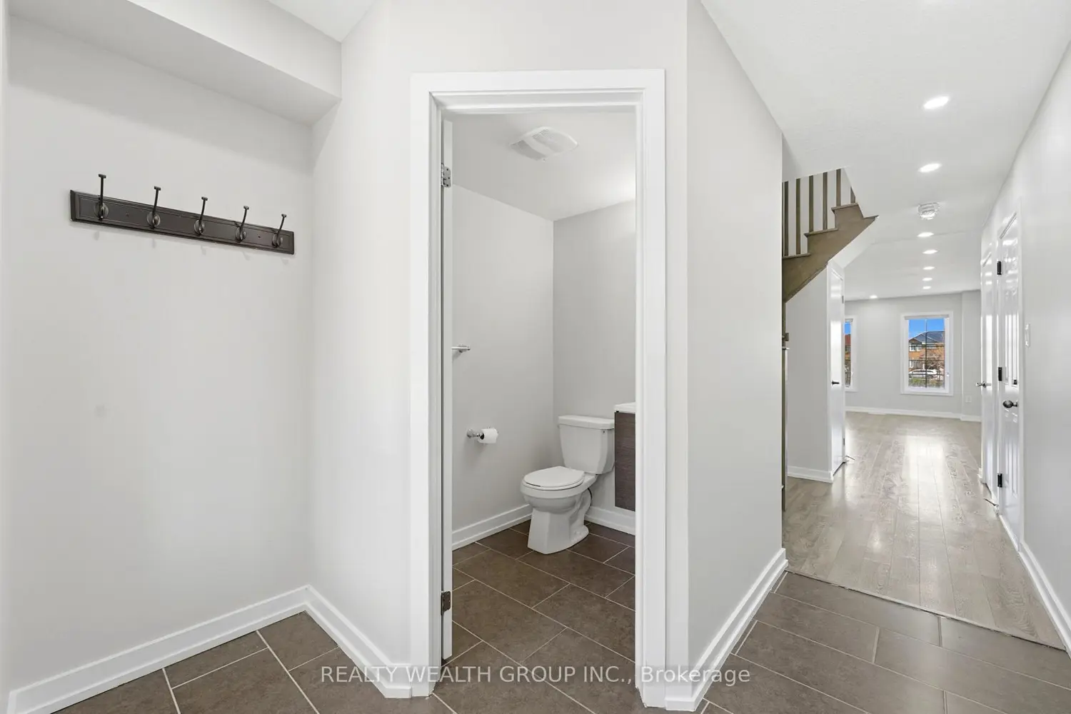 Additional image 6 of 112 Golden Springs Drive
