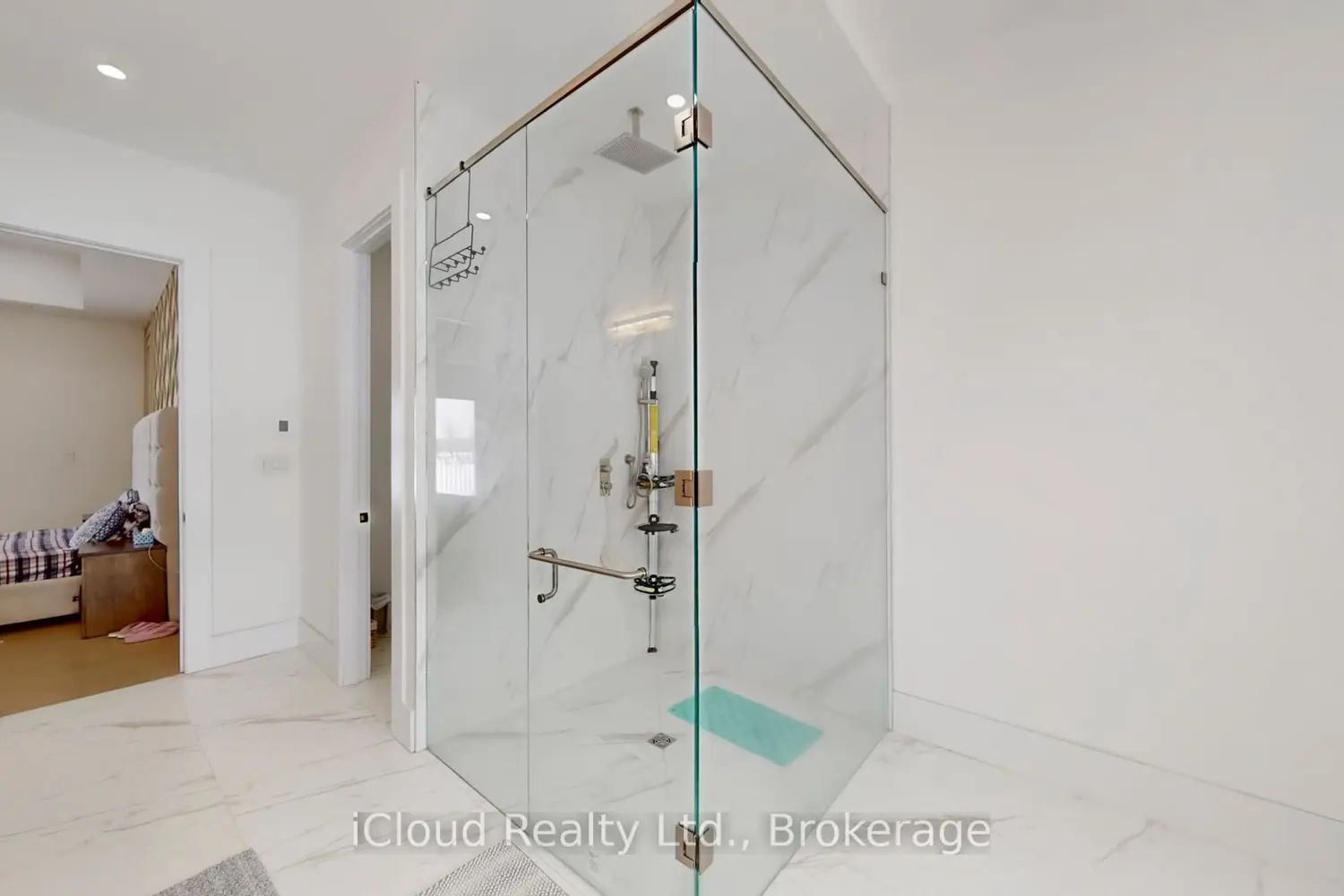 Additional image 18 of 674525 Hurontario Street
