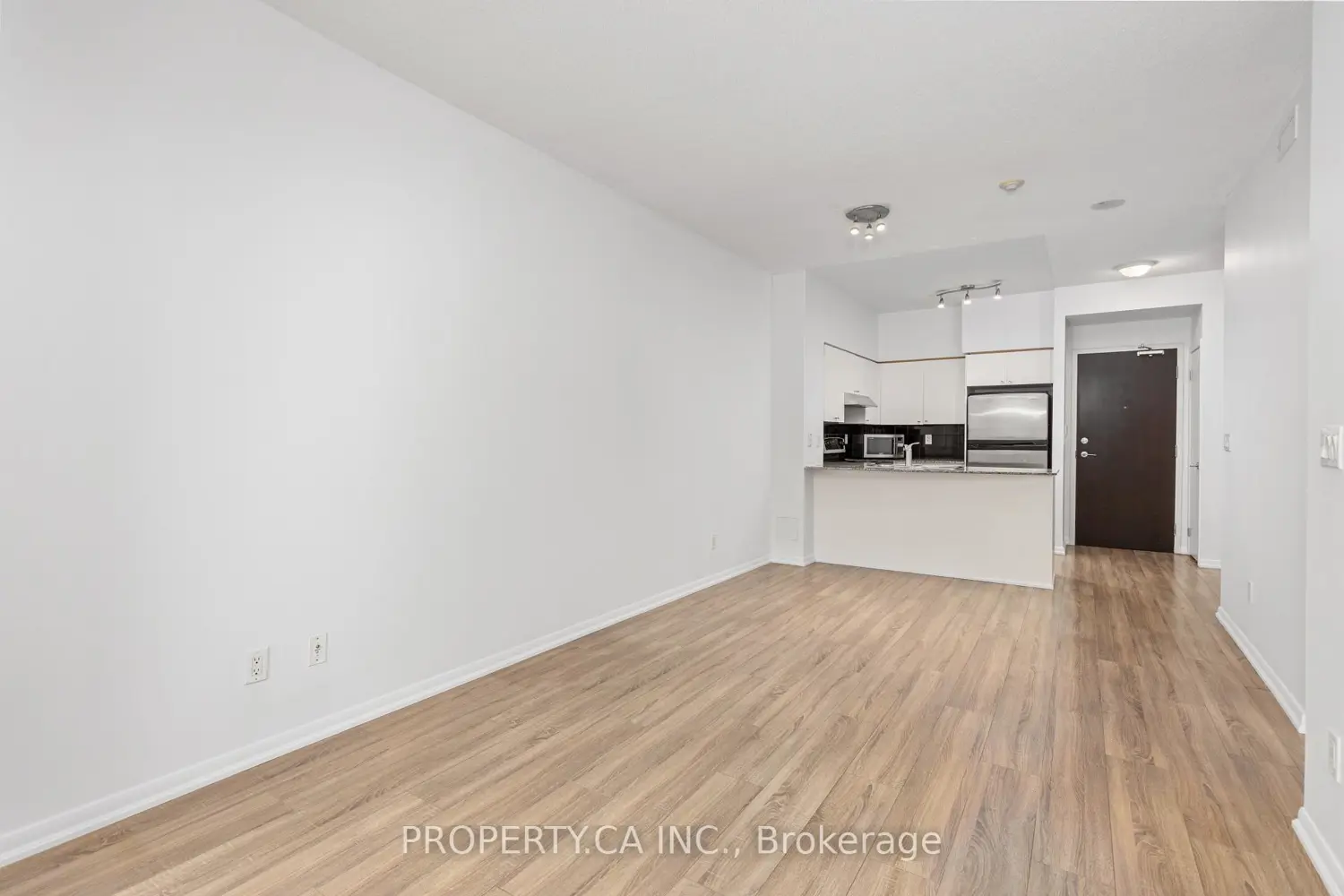 Additional image 11 of 231 Fort York Boulevard 223