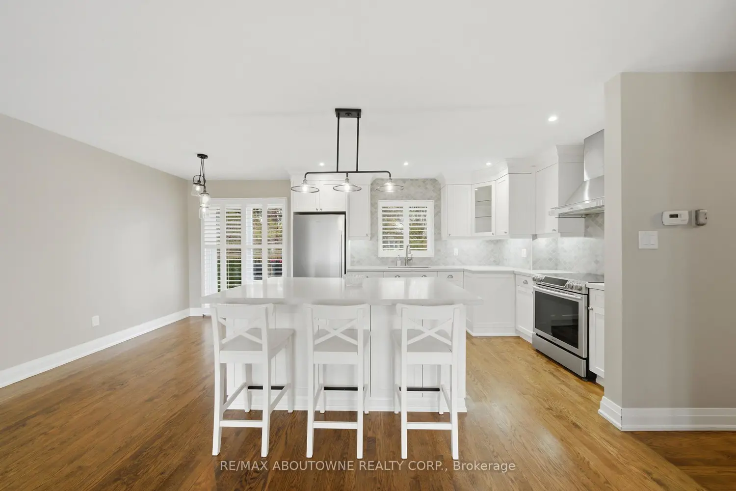 134 Wakefield Road photo 4