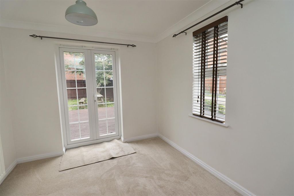 Additional image 4 of 4 bed detached house to rentCalthwaite Drive, Brough HU15