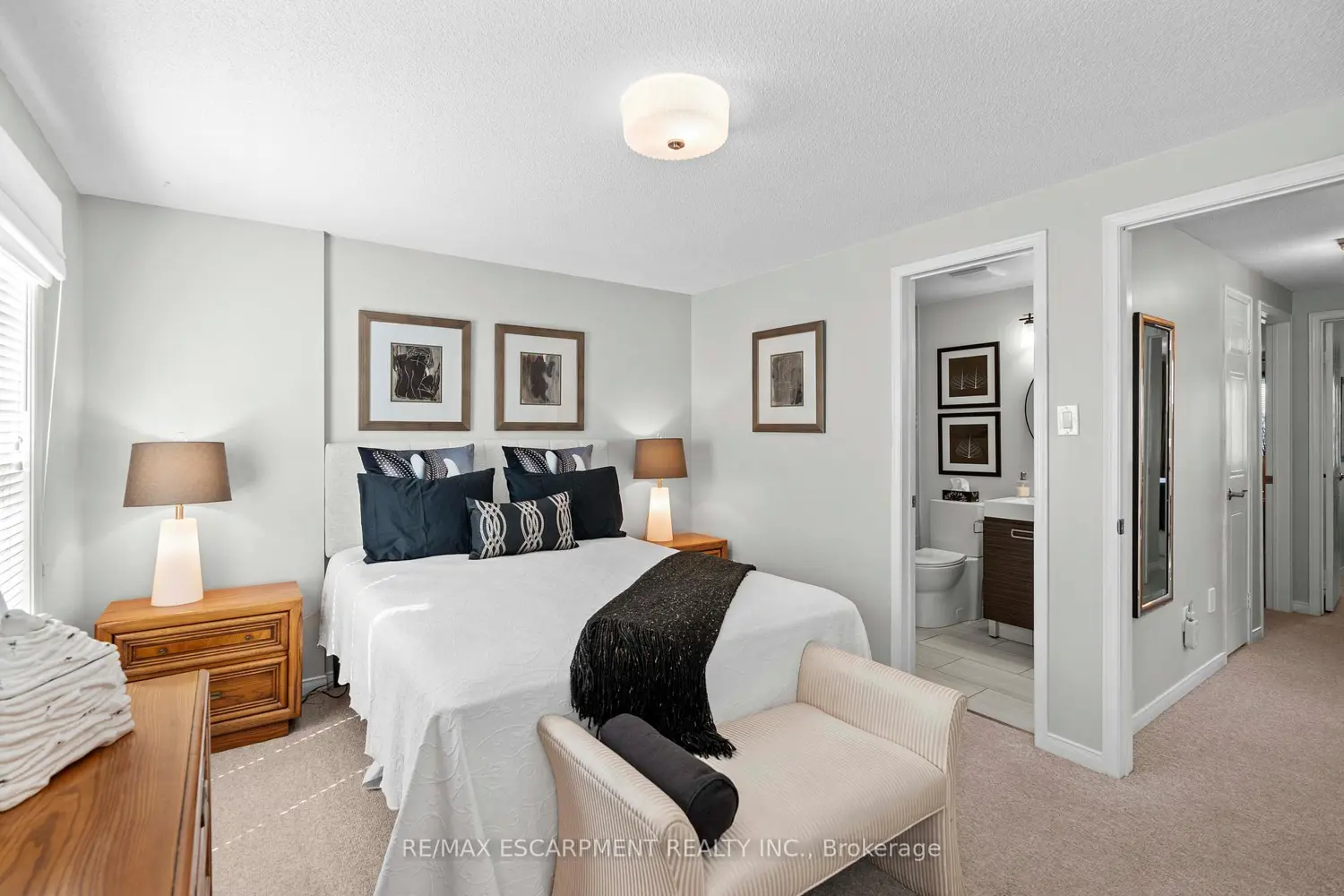 Additional image 9 of 2272 Mowat Avenue 56