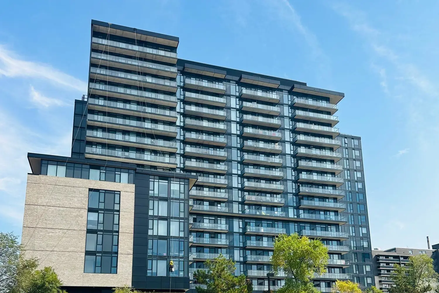 86 Dundas Street 409