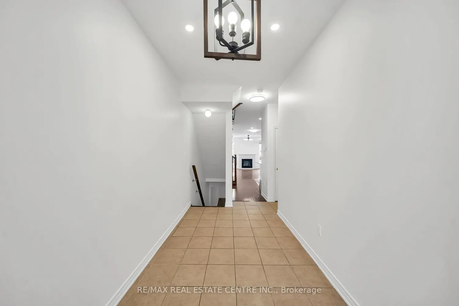 8 Munch Place photo 4