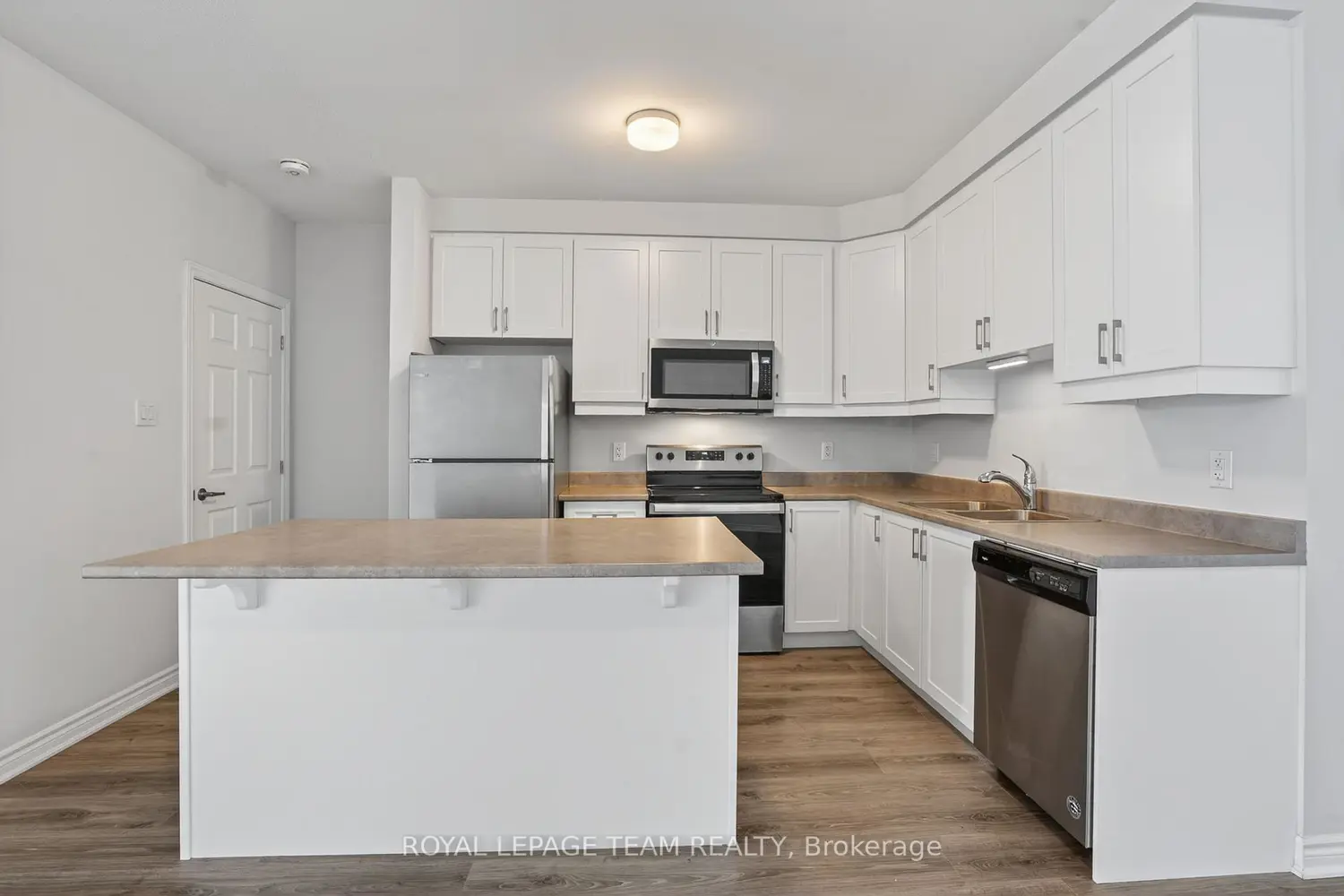 Additional image 3 of 709 Nautilus Private 171