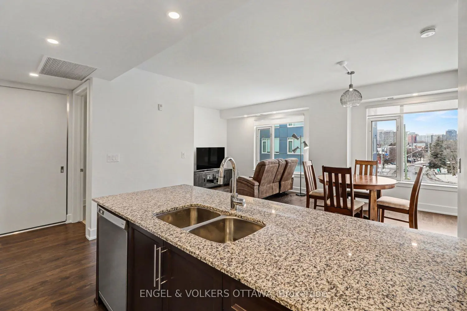 Additional image 4 of 7 Marquette Avenue 318