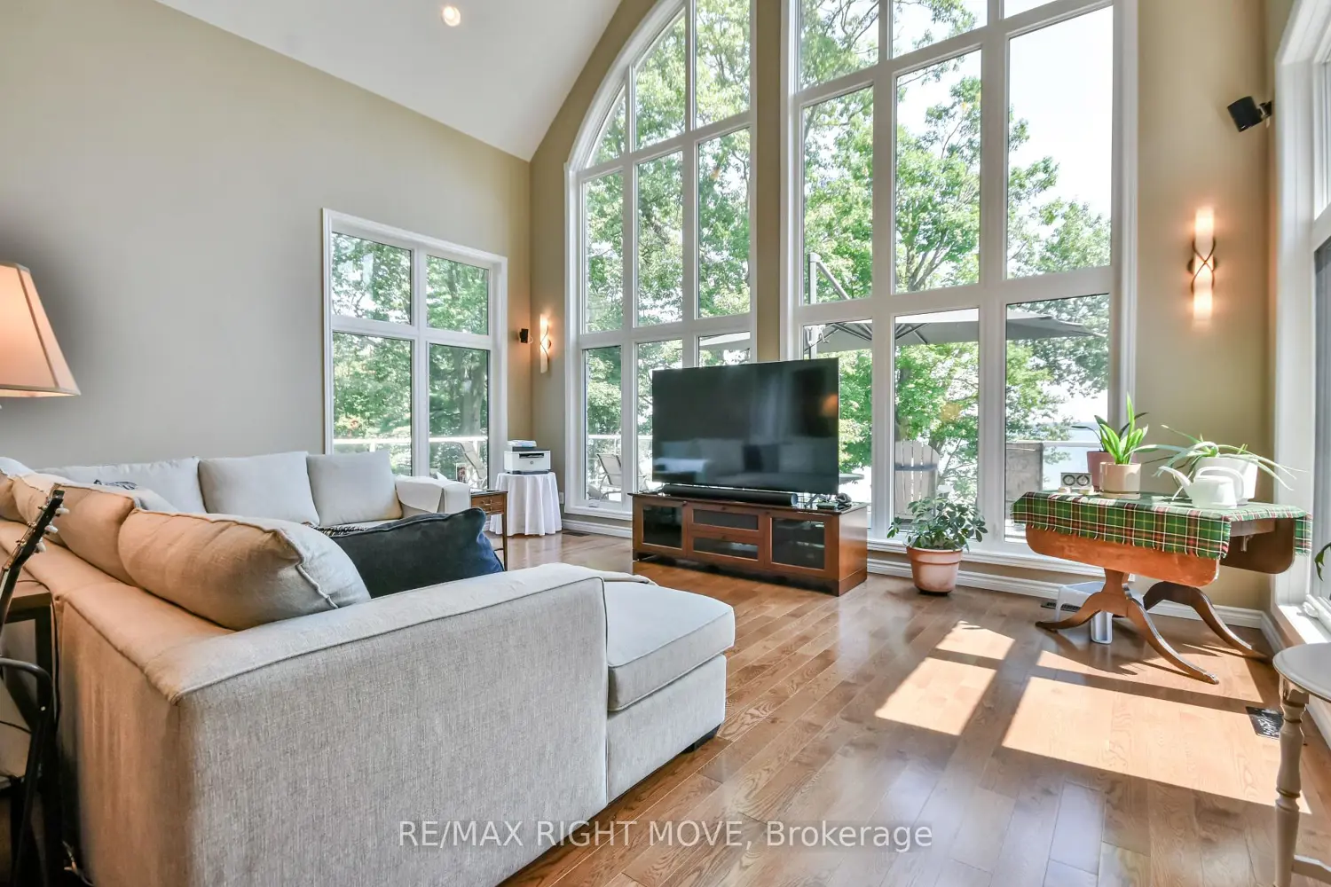 1756 Bay Park Road photo 2