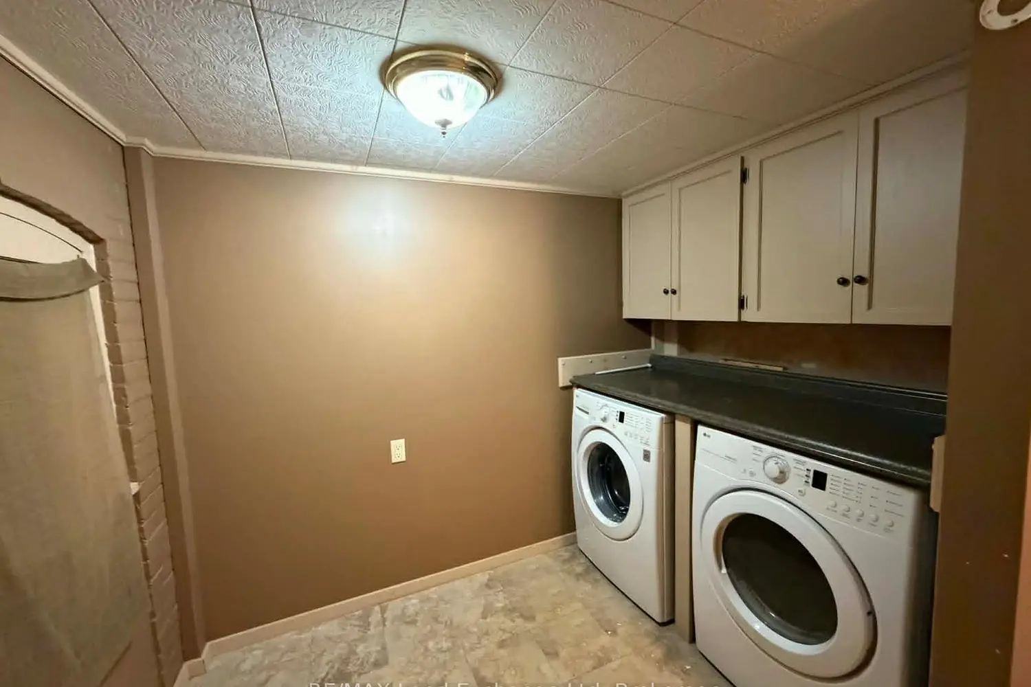 Additional image 14 of 43846 Cranbrook Road