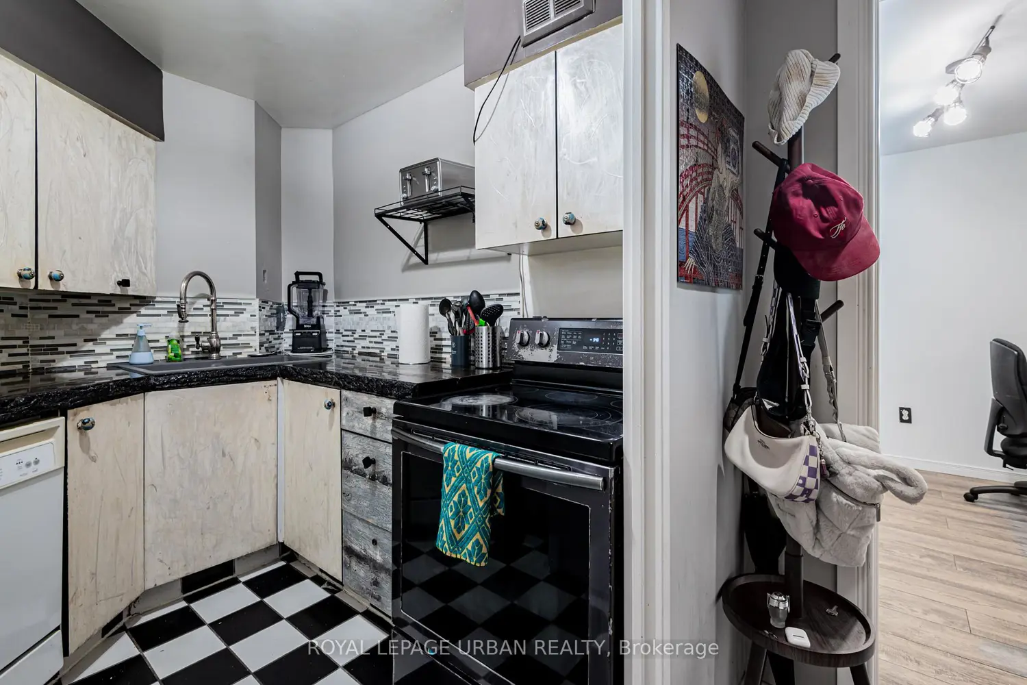 Additional image 8 of 25 Maitland Street 505