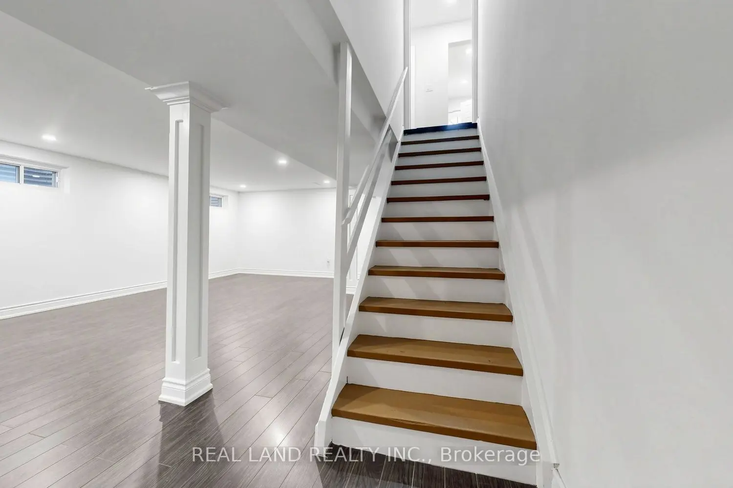 Additional image 14 of 54 Marblemount Crescent