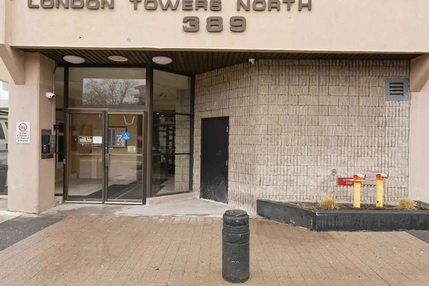 389 Dundas Street 701