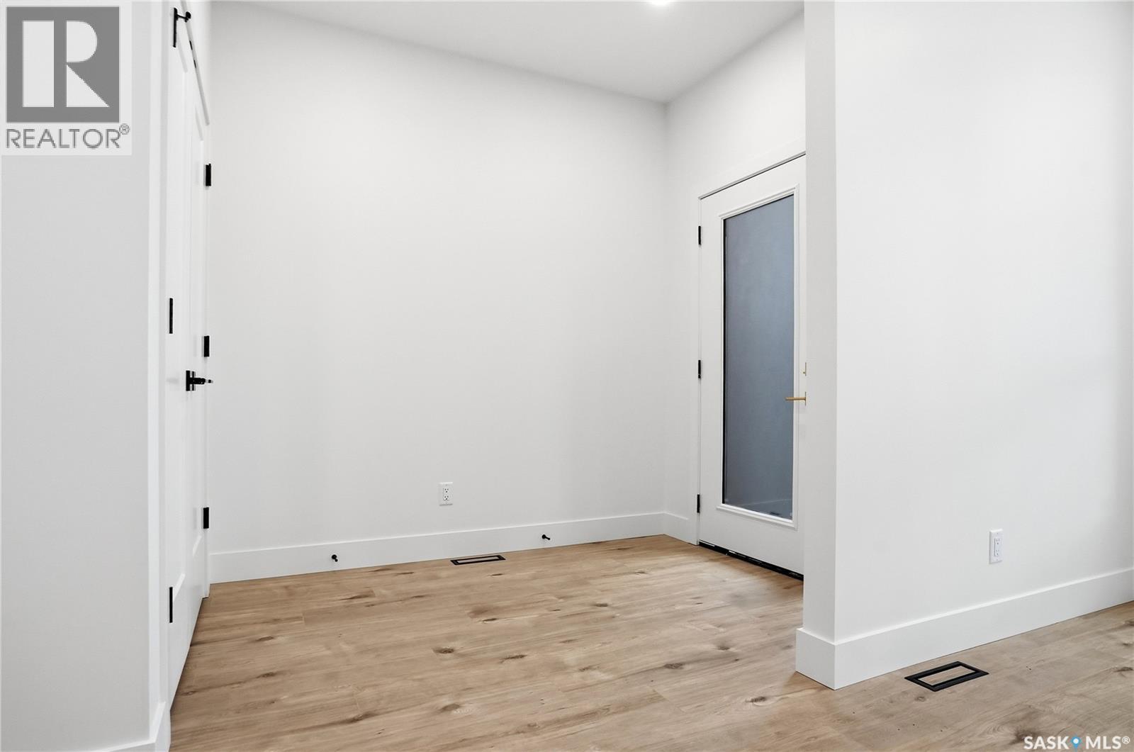 Additional image 5 of 317 11th Street, Saskatoon, SK, S7N0E5