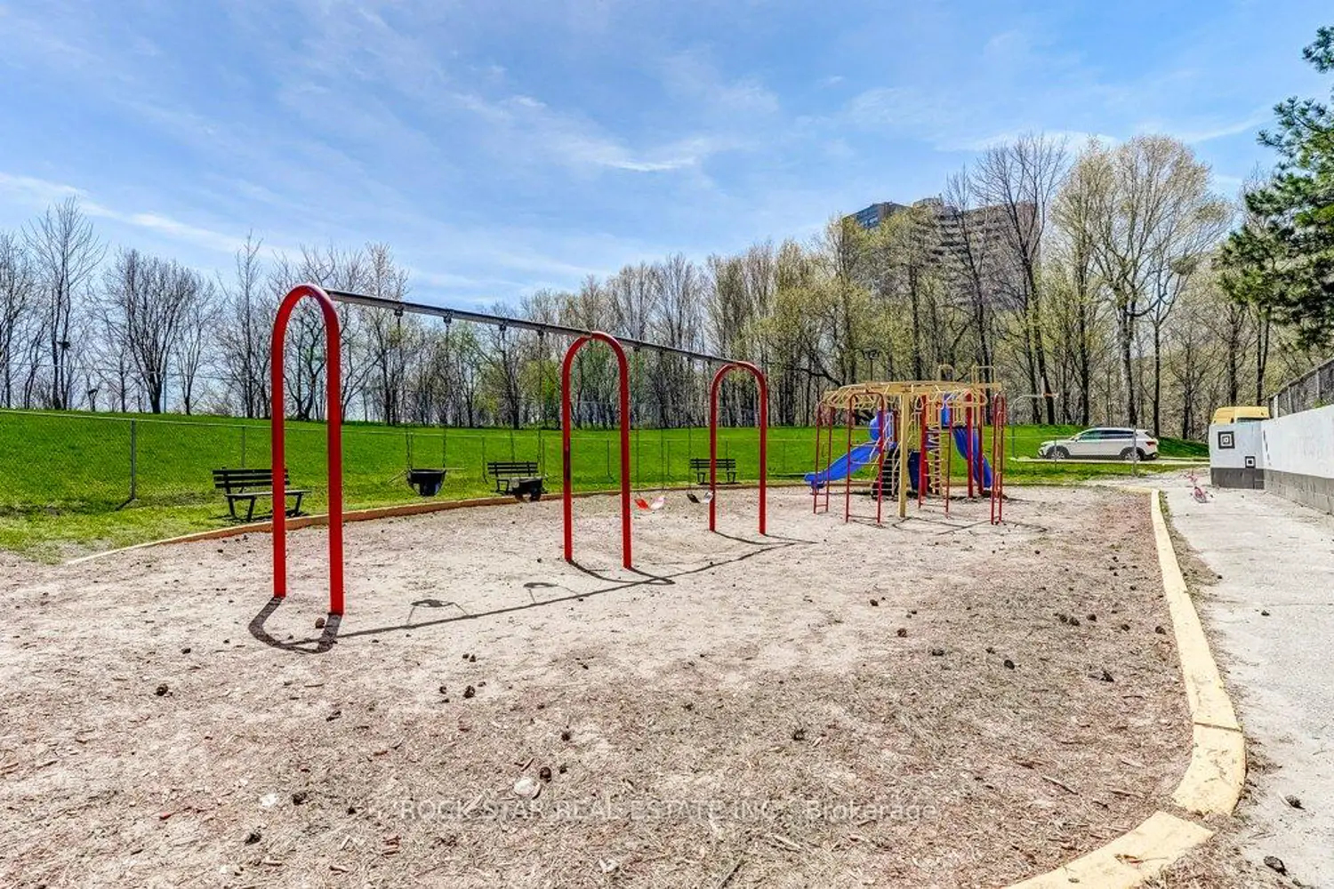Additional image 16 of 10 Sunny Glenway 708