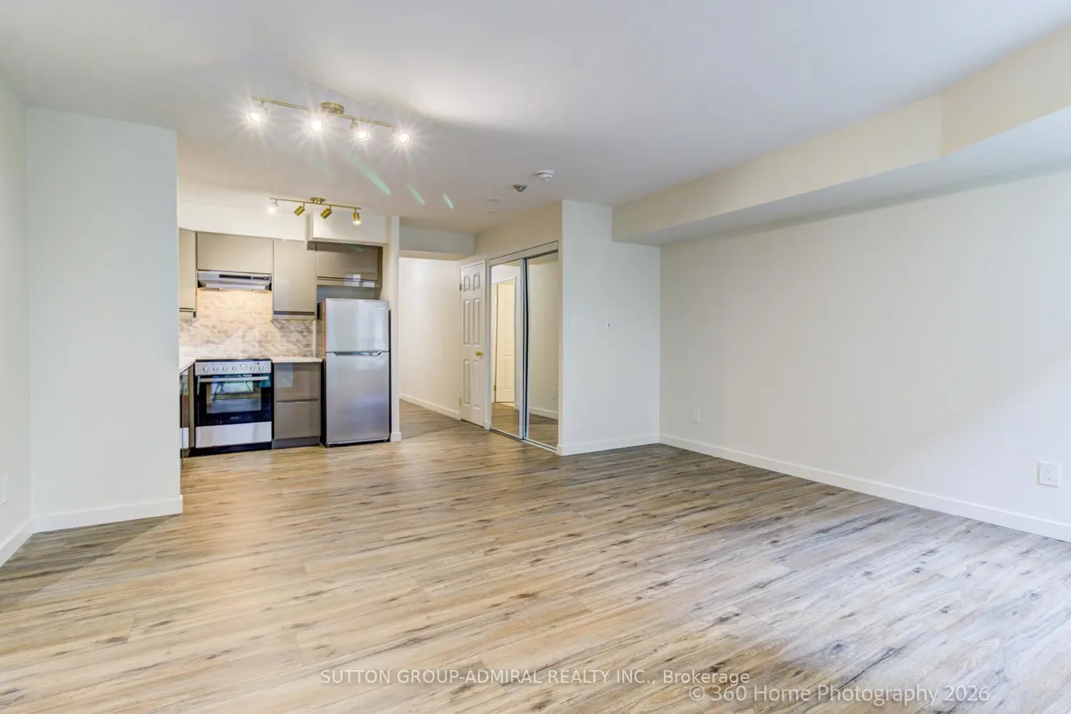 Additional image 13 of 43 Eglinton Avenue 501