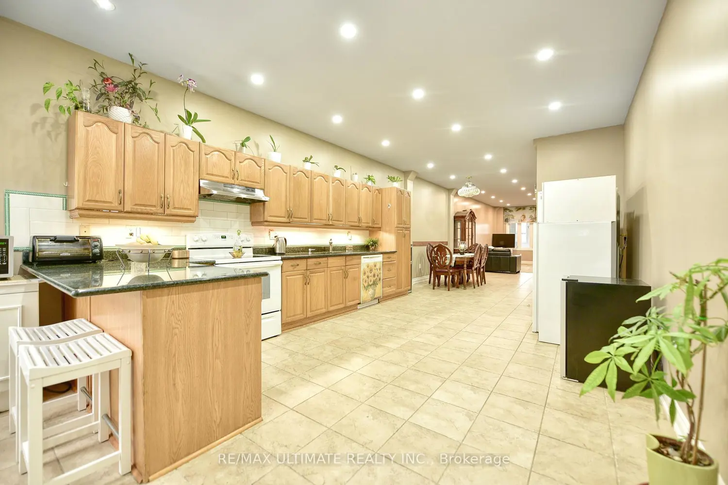 Additional image 2 of 227 Earlscourt Avenue