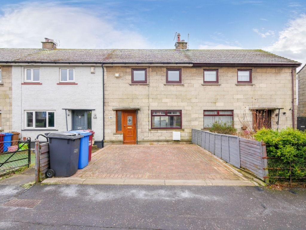 2 bed terraced house to rentBrownhill Street, Charleston, Dundee DD2