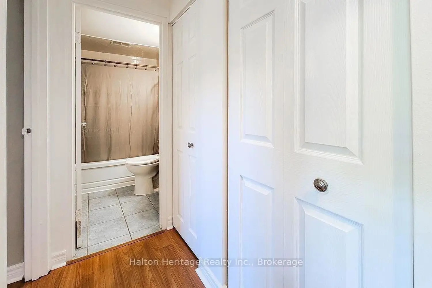 Additional image 10 of 81 Charlton Avenue 905