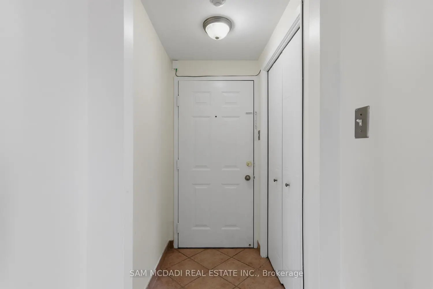 Additional image 5 of 400 York Boulevard 201