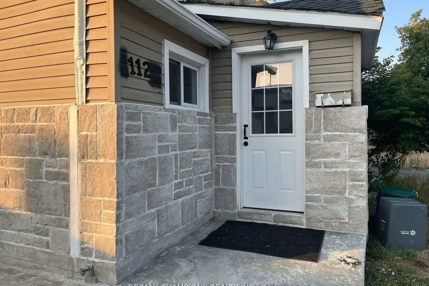 112 John Street