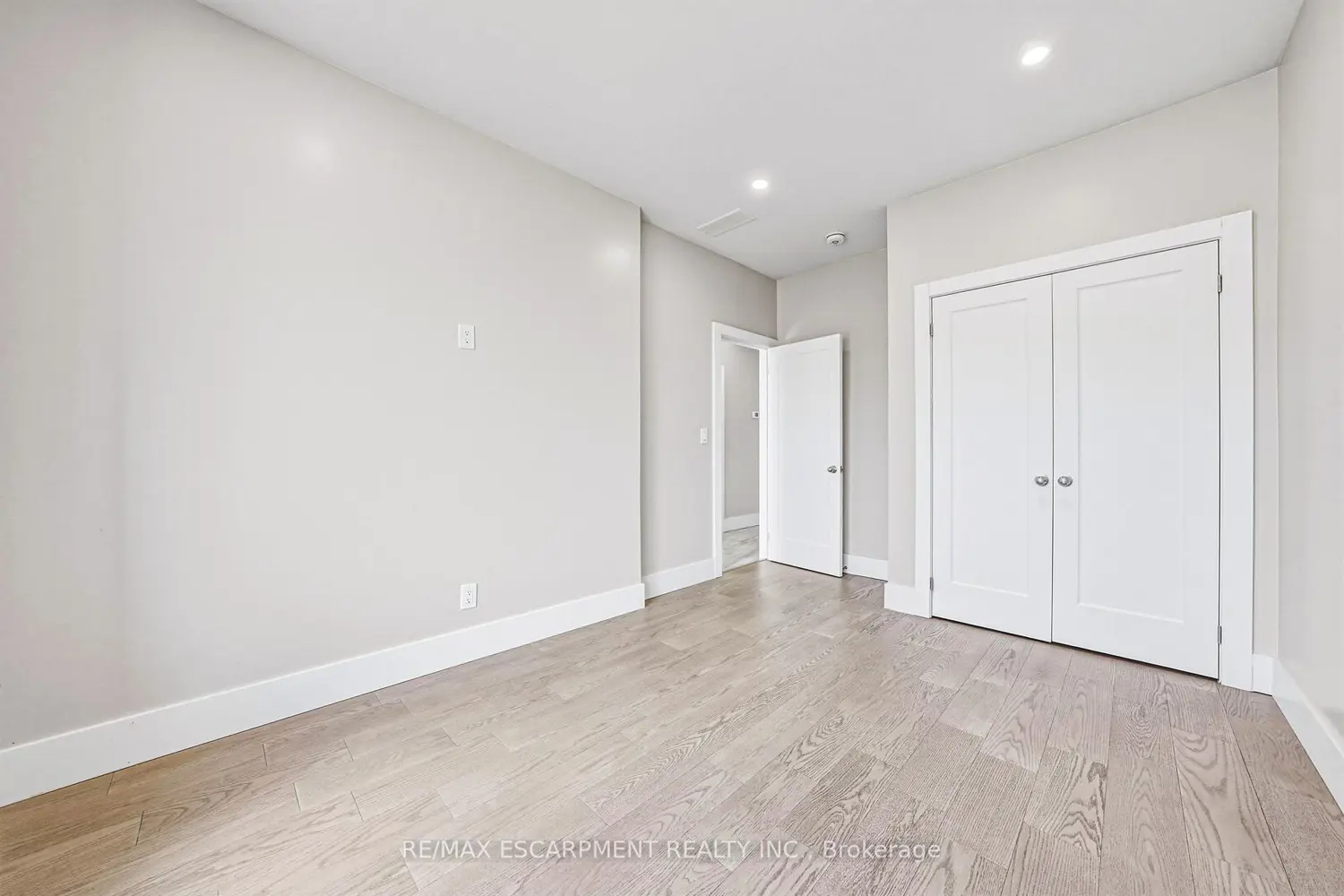 Additional image 10 of 68 Vansitmart Avenue