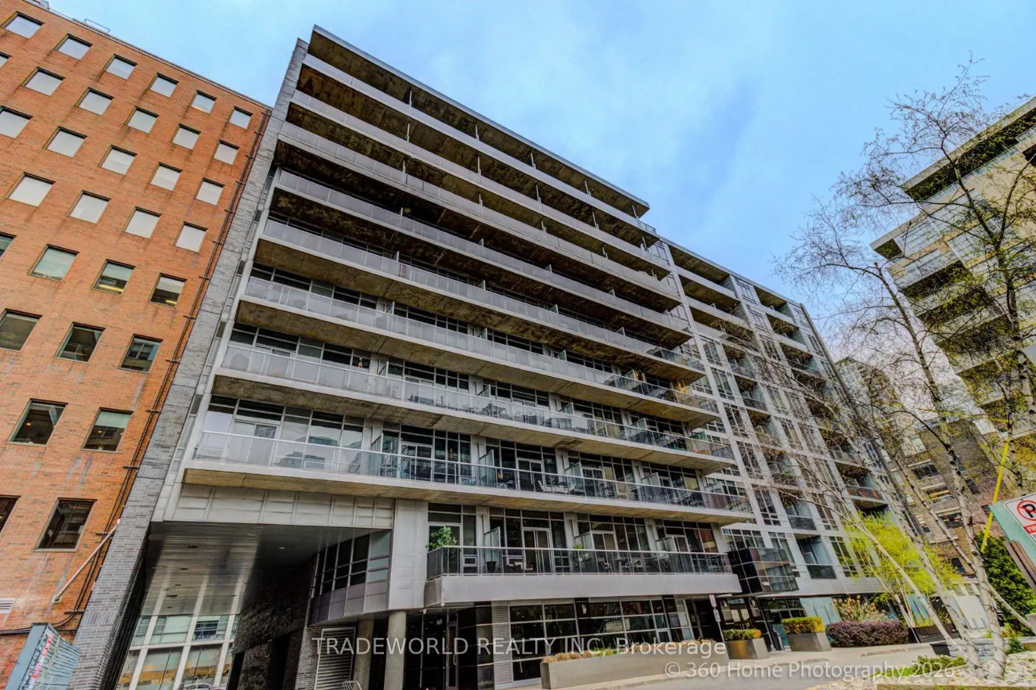 399 Adelaide Street 603